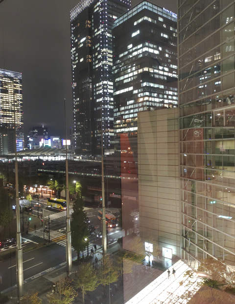 うたコン 雨上がりの東京国際フォーラム から東京駅方面を撮影